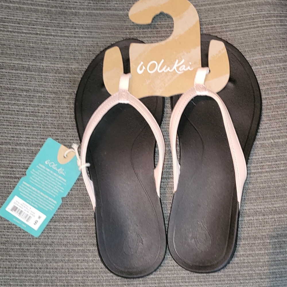 OluKai Pink Petal Sandals Classic Flip-Flop Design